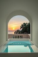 Miyue Roman Holiday Bubble Pool hotel