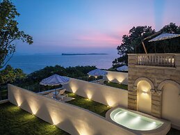 Miyue Roman Holiday Bubble Pool hotel