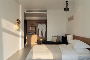 Miyue Roman Holiday Bubble Pool hotel