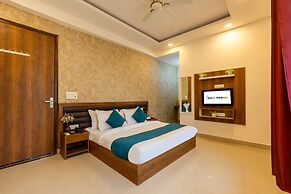 Hotel the classic inn noida sec 70