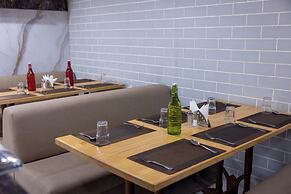 Hotel Pravasa Stay