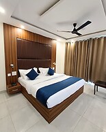 Hotel Luxeevista By Navodayans