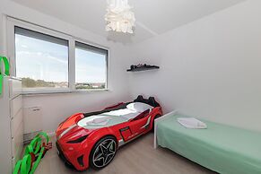 Alba Family Home