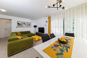 Alba Family Home