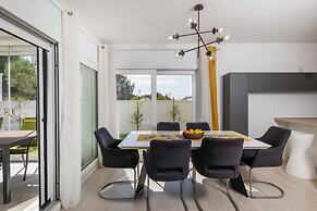 Alba Family Home
