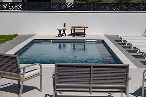 Alba Family Home