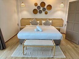 Charm Hostel at Pratumnak