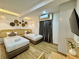Charm Hostel at Pratumnak