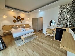 Charm Hostel at Pratumnak