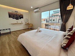 Charm Hostel at Pratumnak