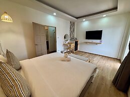 Charm Hostel at Pratumnak