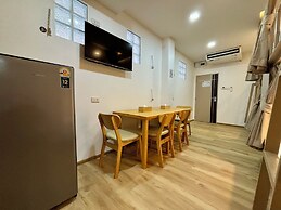 Charm Hostel at Pratumnak