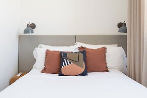 Lapa Diplomatic Suite&Flat by FeelLisboa