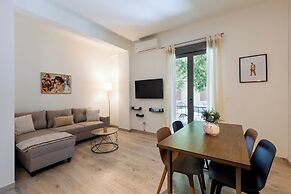 Elvis 2-Bedroom Apartment in Athens