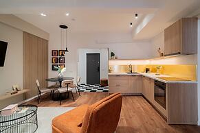 Modern Spacious 2BR Steps to Cismigiu Gardens
