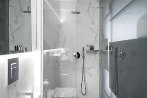 Elysan Urban Stays