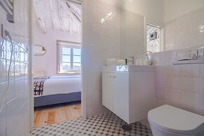 Cozy Porto Studio: Perfect Location & Comfort