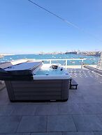 South32 Hotel