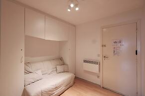 Studio by the Beach With Sea View