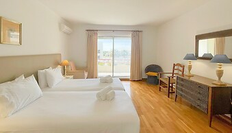 Poolside Bliss T1 Hsrentals Vilamarina