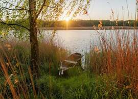 Havel River Houseboat
