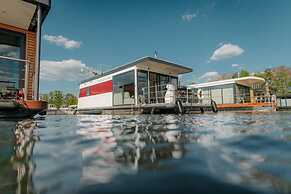 Havel River Houseboat