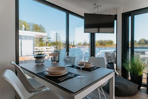 Havel River Houseboat