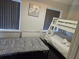 Telford - Apartment - Sleeps 5 - Flat 4