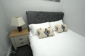 Charming Oxford Apartment in Telford - Flat 2