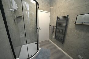 Charming Oxford Apartment in Telford - Flat 2