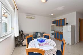 Bright Apartment in Medolino