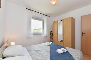 Bright Apartment in Medolino
