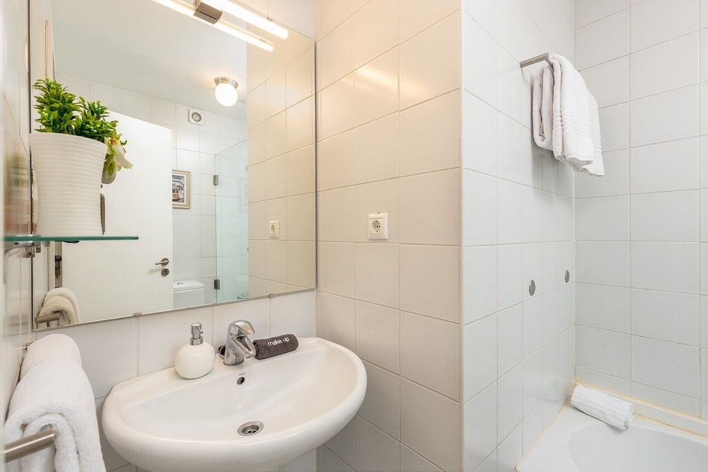 Cozy Pet-friendly Porto Apartment
