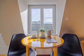 City-center Apartment With Modern Comforts