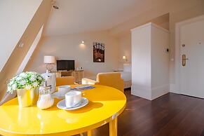 City-center Apartment With Modern Comforts