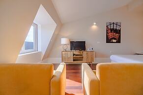 City-center Apartment With Modern Comforts