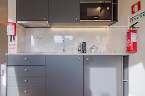 City-center Apartment With Modern Comforts