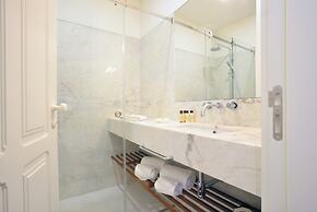 Charming Central Porto Apartment