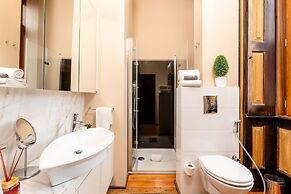 Spacious Modern Apartment in Porto