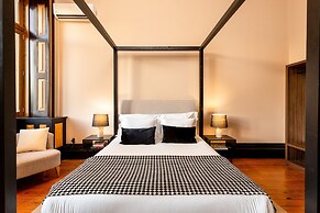 Spacious Modern Apartment in Porto