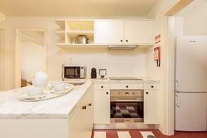 Apartment in Porto With Balcony