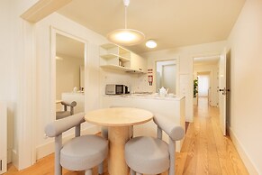 Apartment in Porto With Balcony