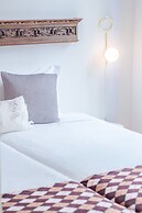 Charming Studio, Ideal for Smaller Groups