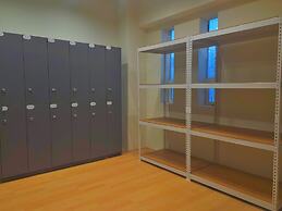 82 Capsule Hotel