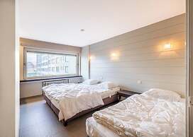 Apartment in Oostduinkerke With Sea View