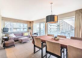 Apartment in Oostduinkerke With Sea View