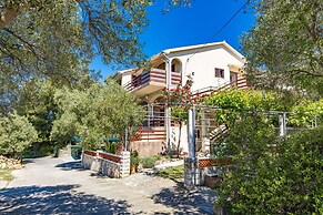 Holiday Home on Beach With Waterfront Views