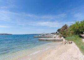 Holiday Home on Beach With Waterfront Views