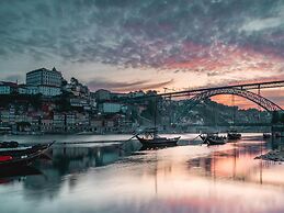 Chic Porto Studio Apartment