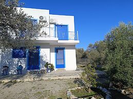 Haraki Blue Houses